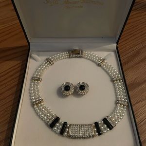 Pearl gold jewelry - necklace and clip on earrings